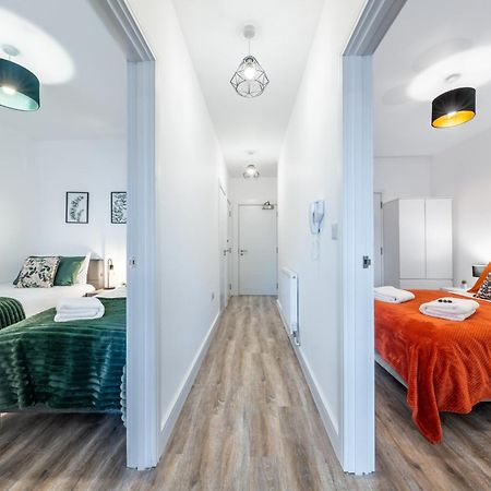 Potters Bar - Free Parking - Private Bathroom - Netflix - 4 Mins Walk To Station - 20 Mins Direct Trains To London Exteriör bild